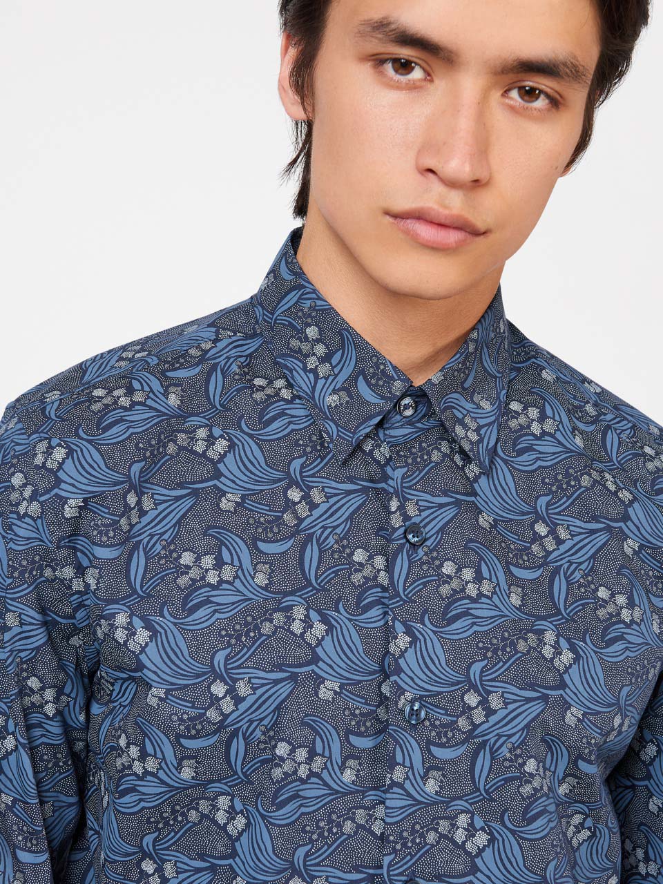 Ben Sherman Art Nouveau Floral シャツ ネイビー | 065231-YEG