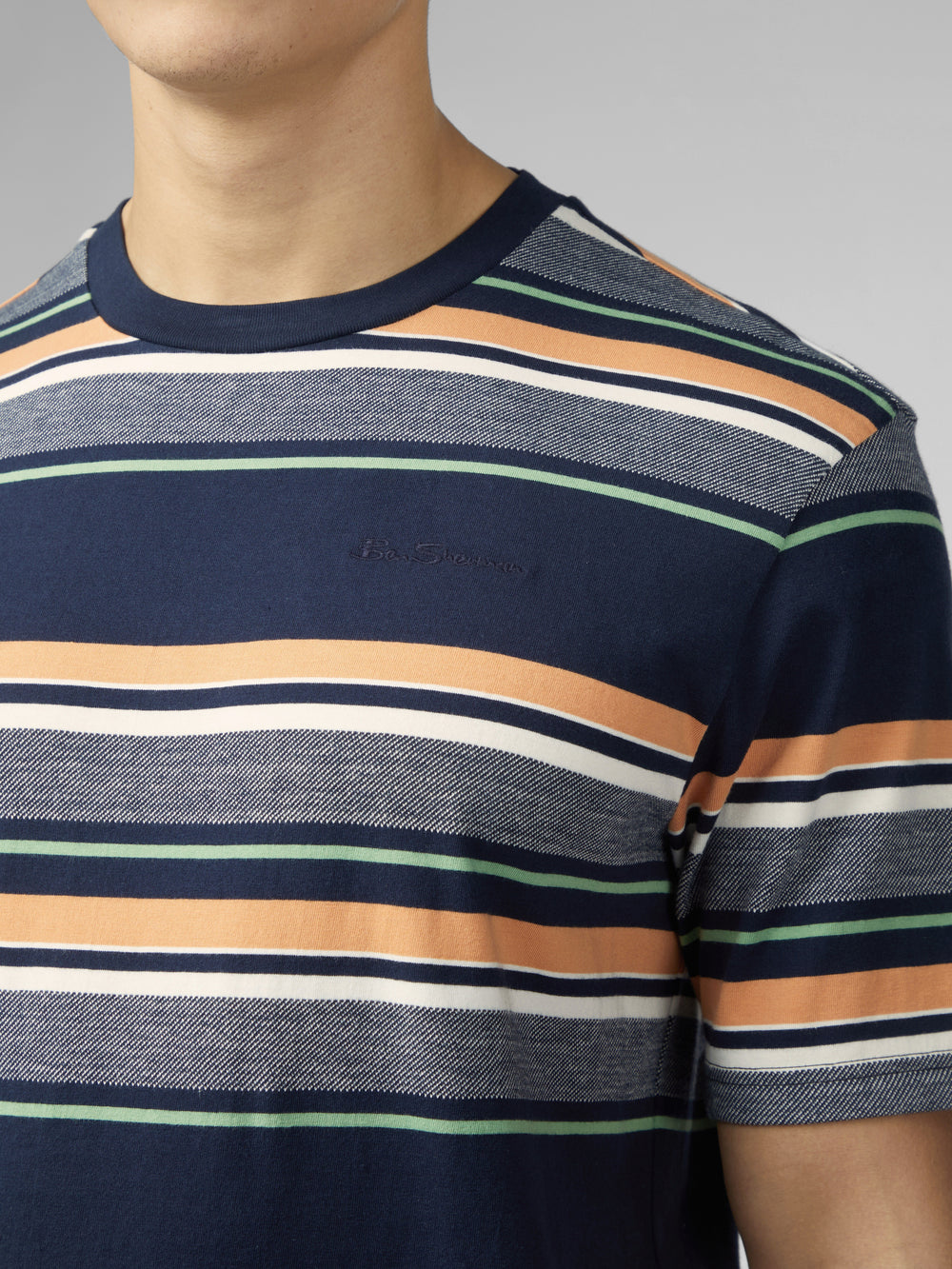 Ben Sherman Signature Engineered Stripe Tシャツ ネイビー | 698504-IKG